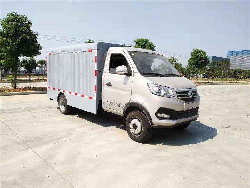 桶裝垃圾運(yùn)輸車-電動分類垃圾車