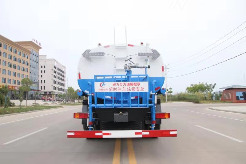 東風(fēng)天龍18噸綠化灑水車
