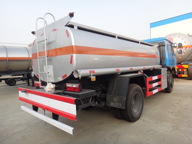 東風(fēng)10噸油罐車(chē)