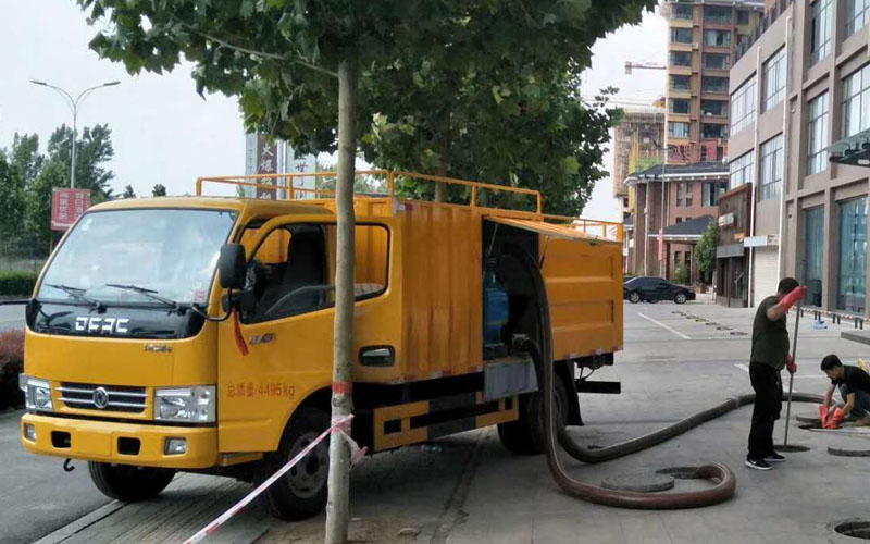 國五藍牌污水處理車（東風小多利卡）