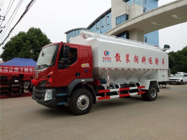 柳汽乘龍28方散裝飼料車(chē)