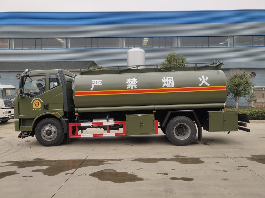 **采購(gòu)解放J6單橋14噸油罐車(chē)側(cè)面展示圖