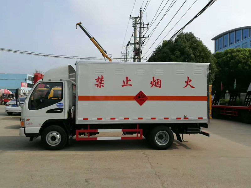 江淮4米2(3.5噸)爆破器材車