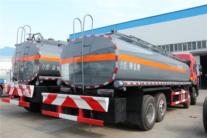 解放悍V CLW5314GFWC5腐蝕性物品罐式運(yùn)輸車