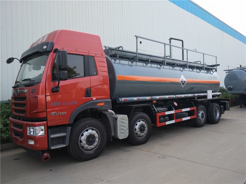 解放悍V CLW5314GFWC5腐蝕性物品罐式運(yùn)輸車
